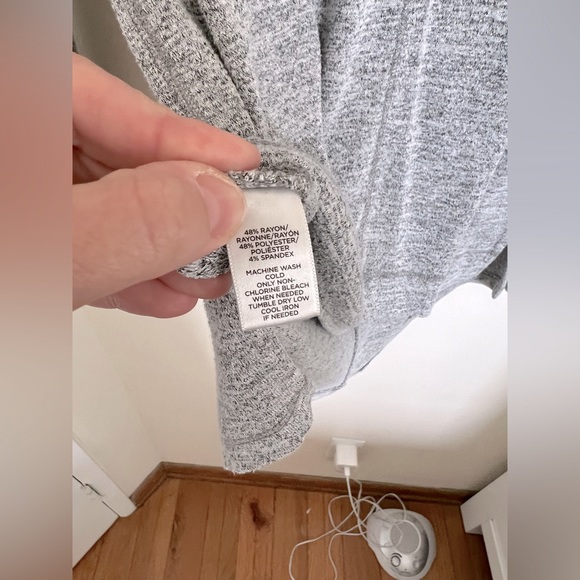 Lou & Grey Heather Grey Long Sleeve/Sweater - Picture 4 of 4